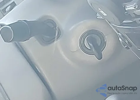 2005 Toyota Sienna Le z USA, uszkodzony, nr VIN 5TDZA23C95S289812